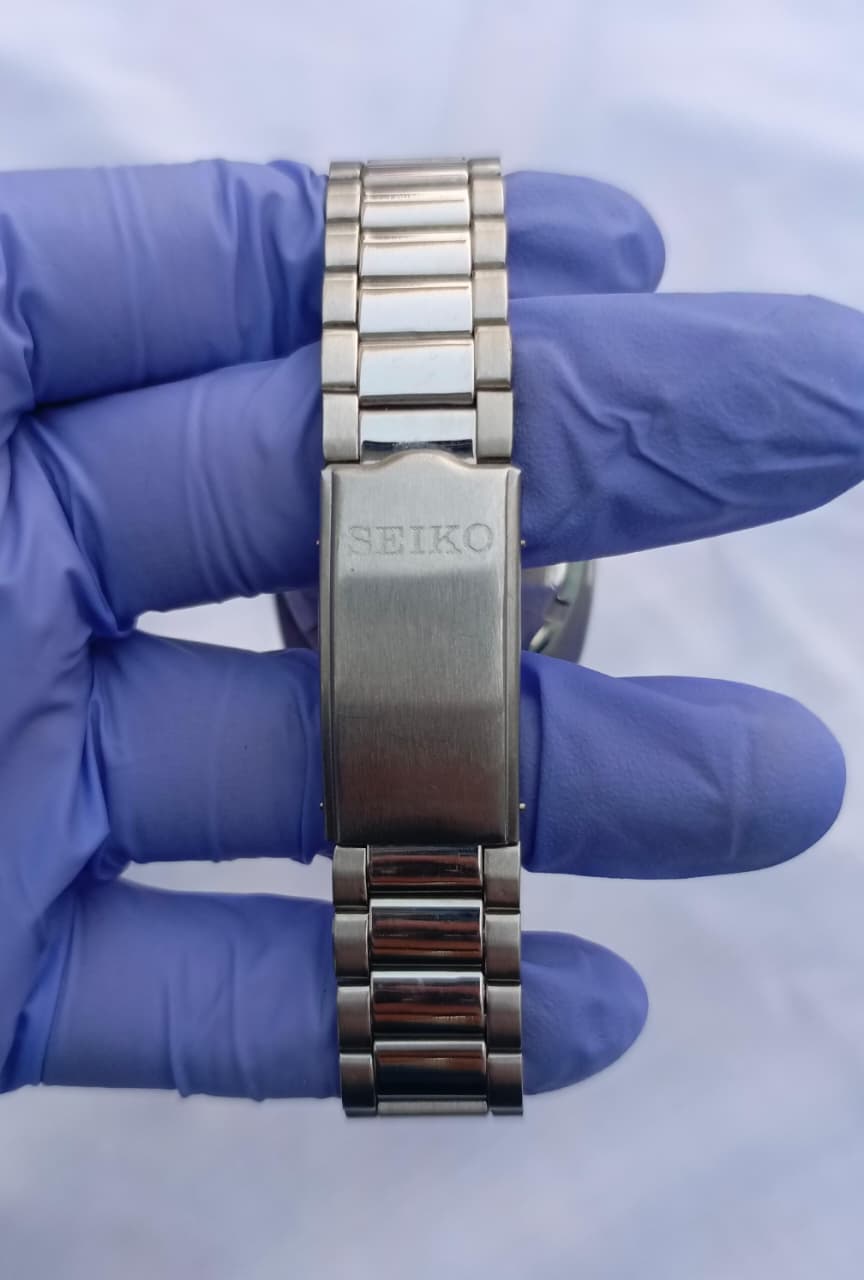 Seiko 5 Automatic Square Case Diamond Indices Watch